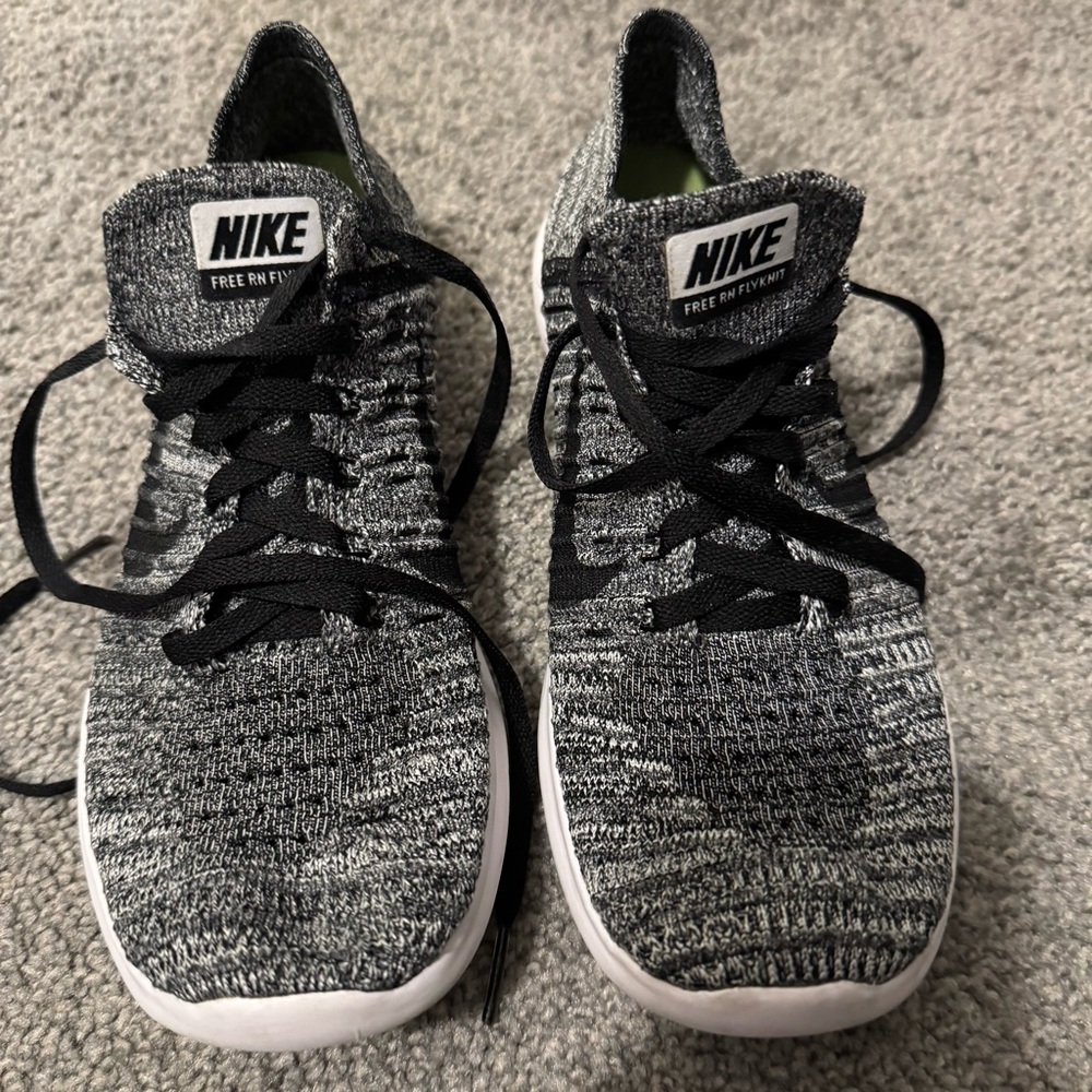 NIKE Black & White FlyKnit Running Shoes
